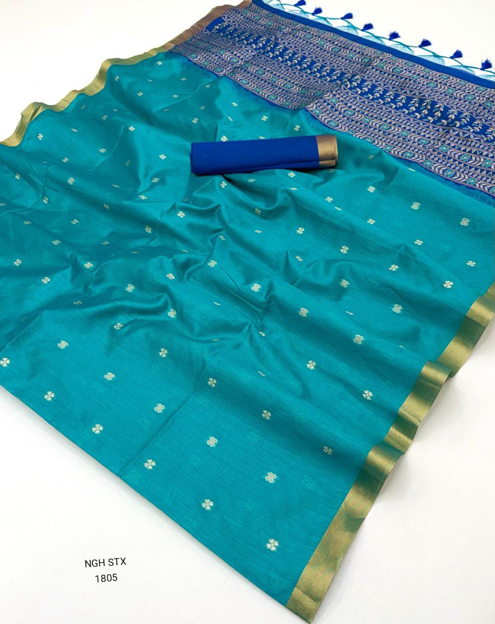 Black and Crimson Red Chatai Zari Saree